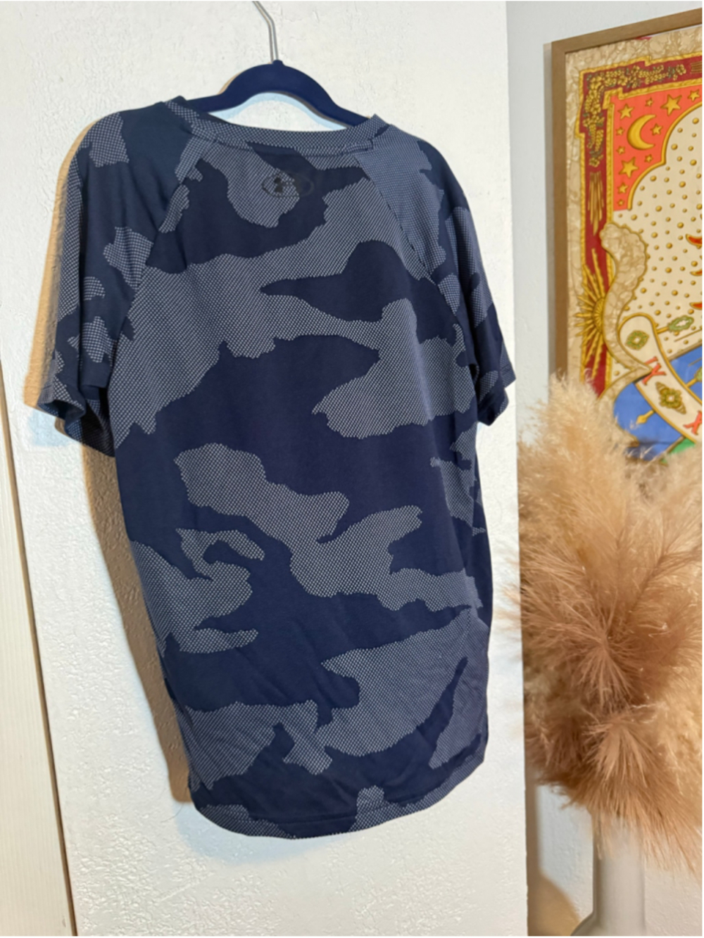 Preowned, Boys Under Armour Short Sleeve Tee, Size L , Blue Grey Camo - Picture 2 of 4